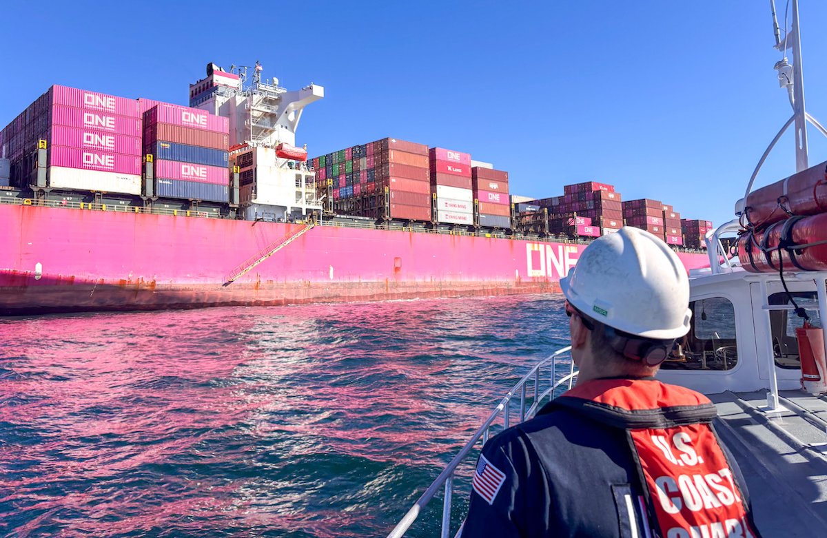 Container Spot Rates Rebound as Carriers Shift to Weekly Price Hikes