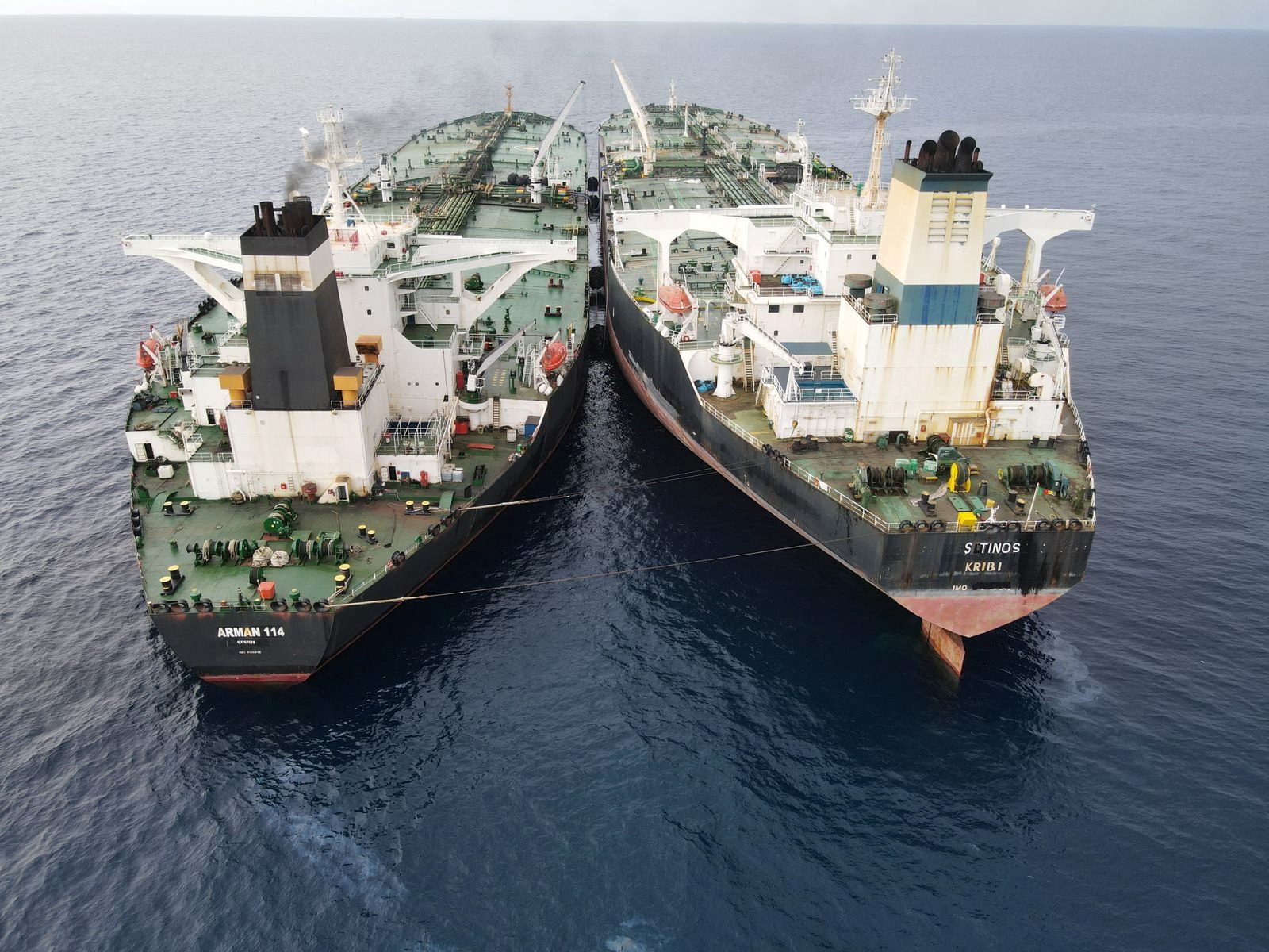 Supertankers Racing Empty to Lift Oil Highlight Vessel Shortage