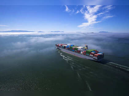 Shipping Firms Face Tough 2026 as Reopening of Red Sea Looms