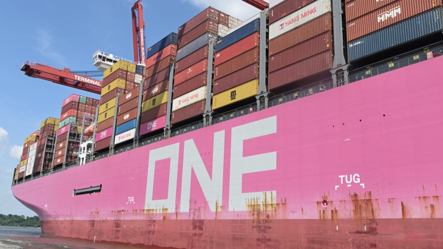 HMM Remains Profitable in 2025 Despite Global Freight Rate Collapse