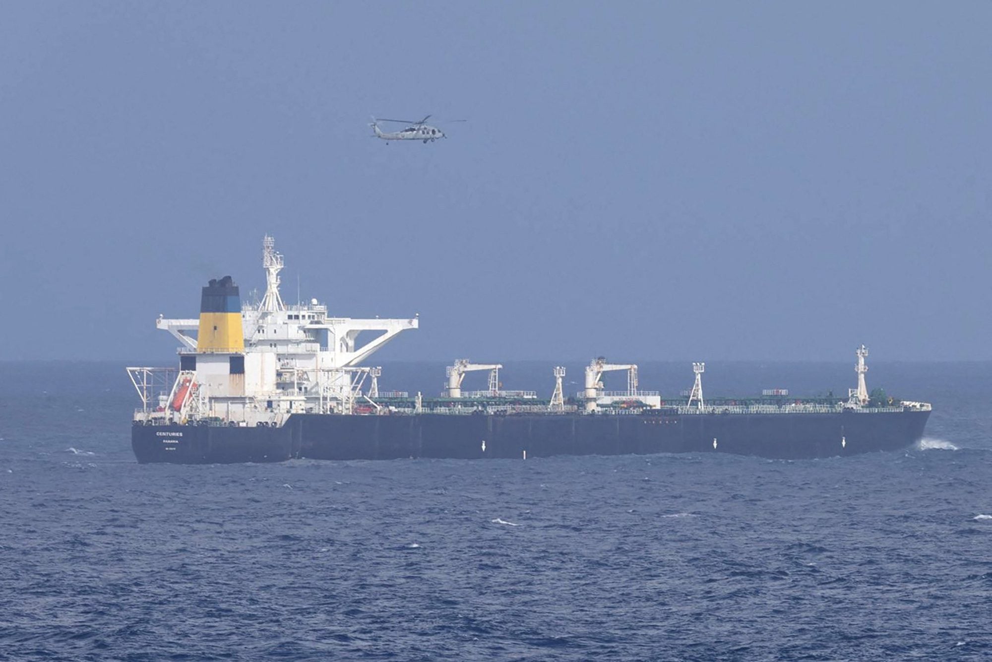 Repeating Venezuela-Blockade Move Is Far Riskier Bet in Hormuz