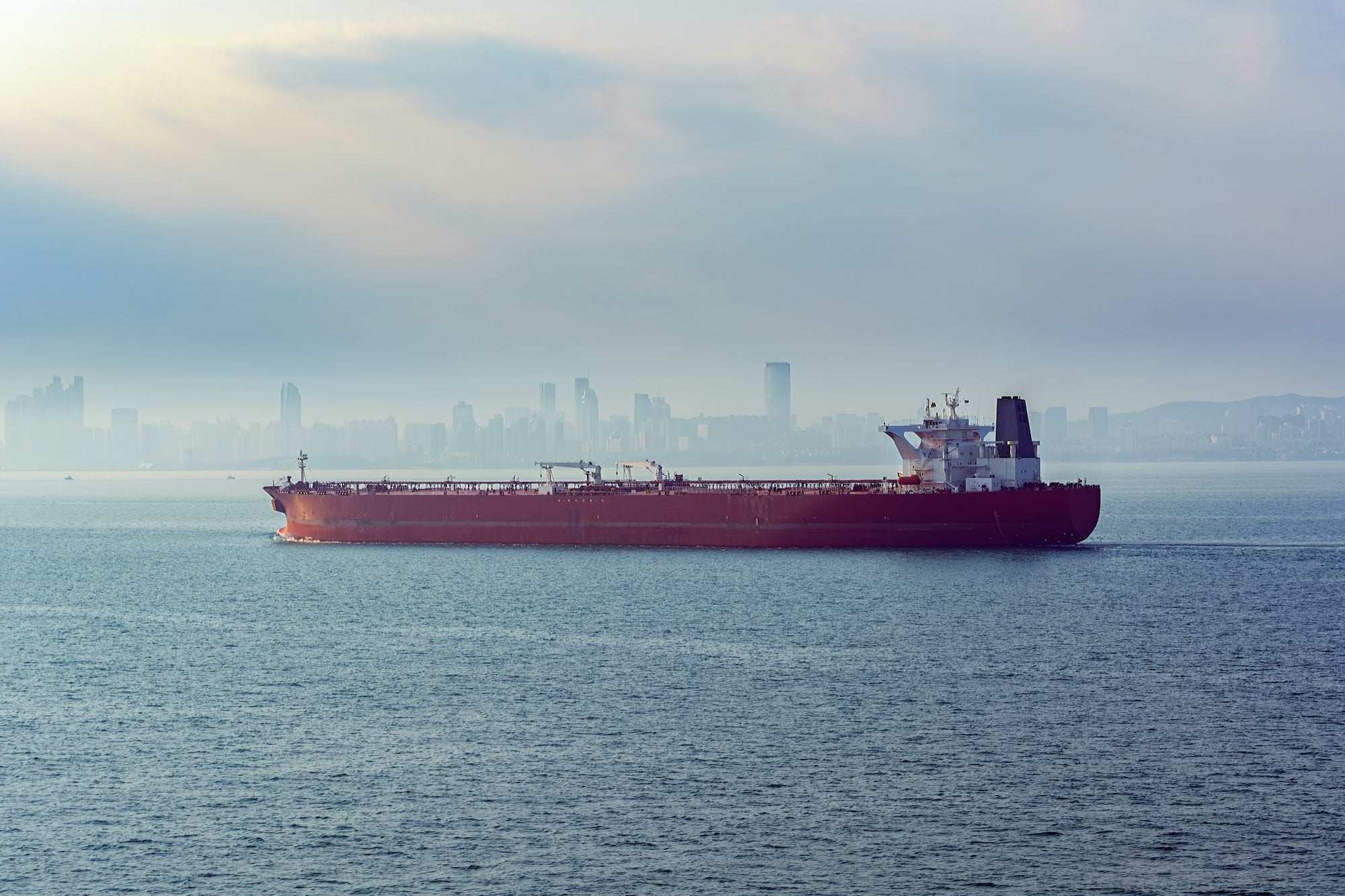 U.S. Will Let Iran Oil Waiver Expire as Blockade Tightens Grip on Global Flows