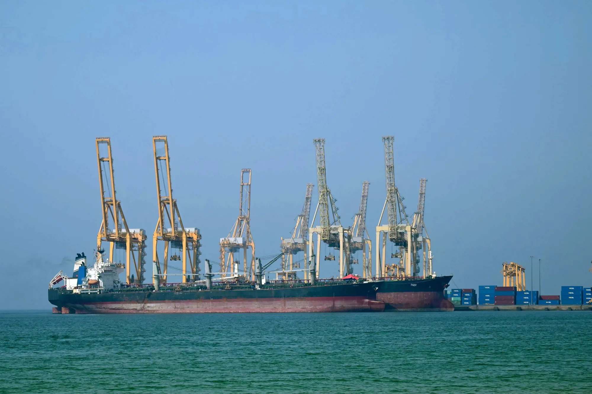 Double Blockade Keeps Hormuz Shipping at Fraction of Peace Level