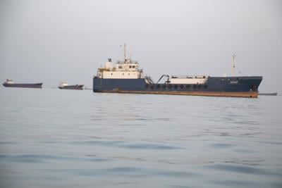 US-Iran Tensions Build Over Hormuz in Absence of Peace Talks