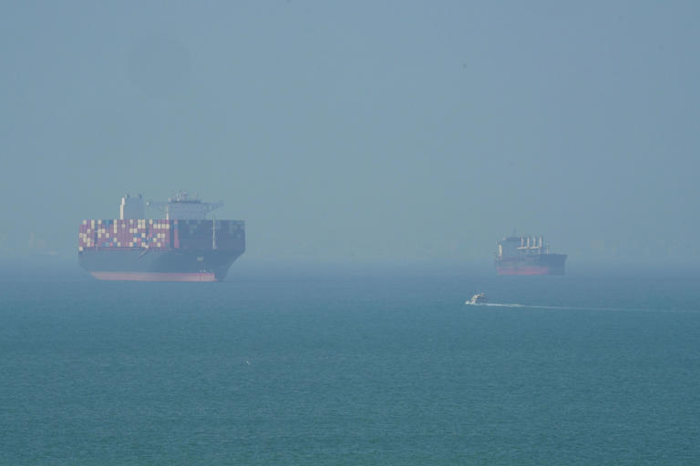US-Iran Ceasefire Holds After Hormuz Clashes and UAE Strikes
