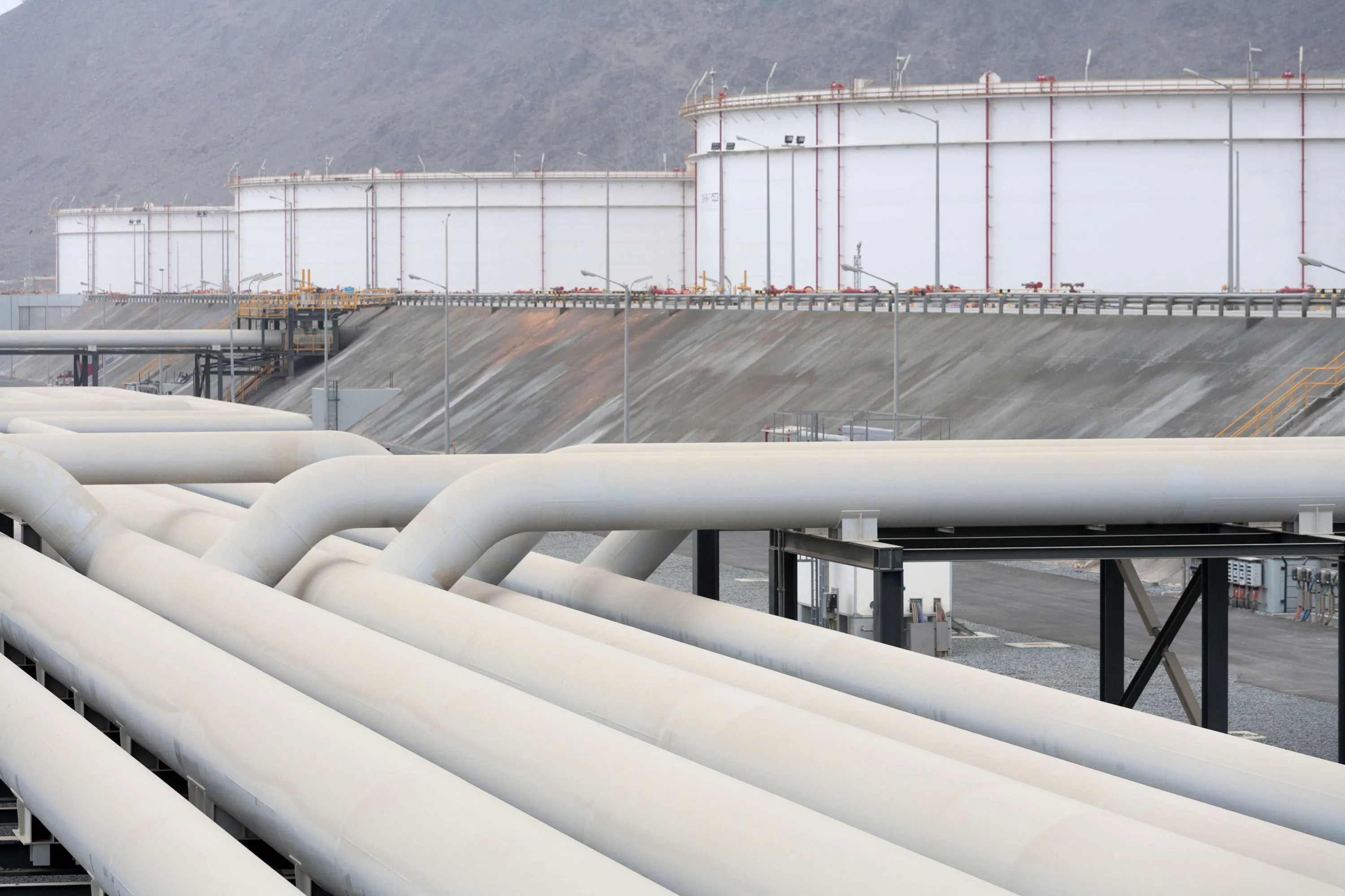 UAE Will Double Oil Export Capacity Bypassing Hormuz by 2027