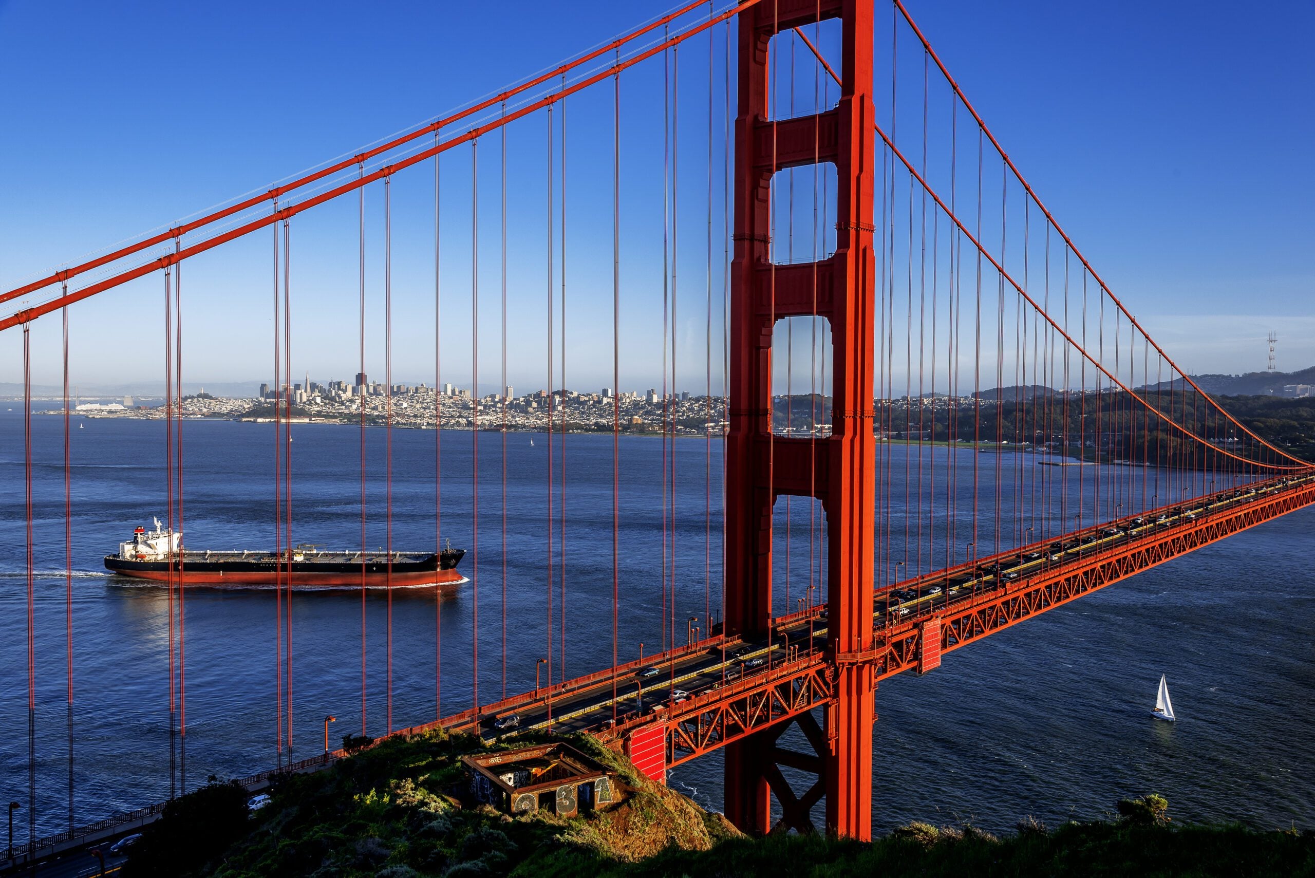 Jones Act Waiver Reshapes U.S. Oil Trade as Foreign Tankers Flood Domestic Routes photo