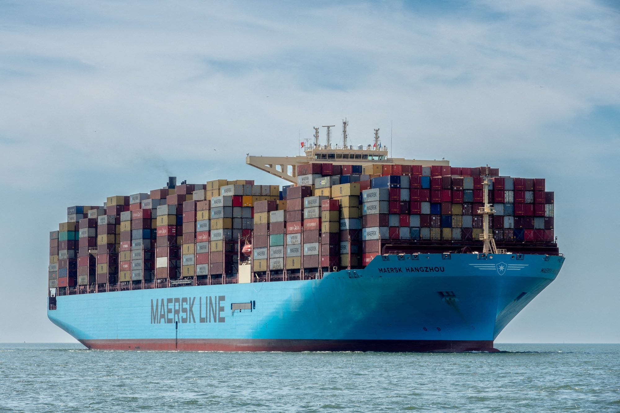 Maersk Keeps Gulf Restrictions in Place Despite Hormuz Reopening Push photo