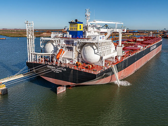 Fortescue, CMB.TECH Sign Deal for Up to 12 Ammonia-Capable Bulk Carriers