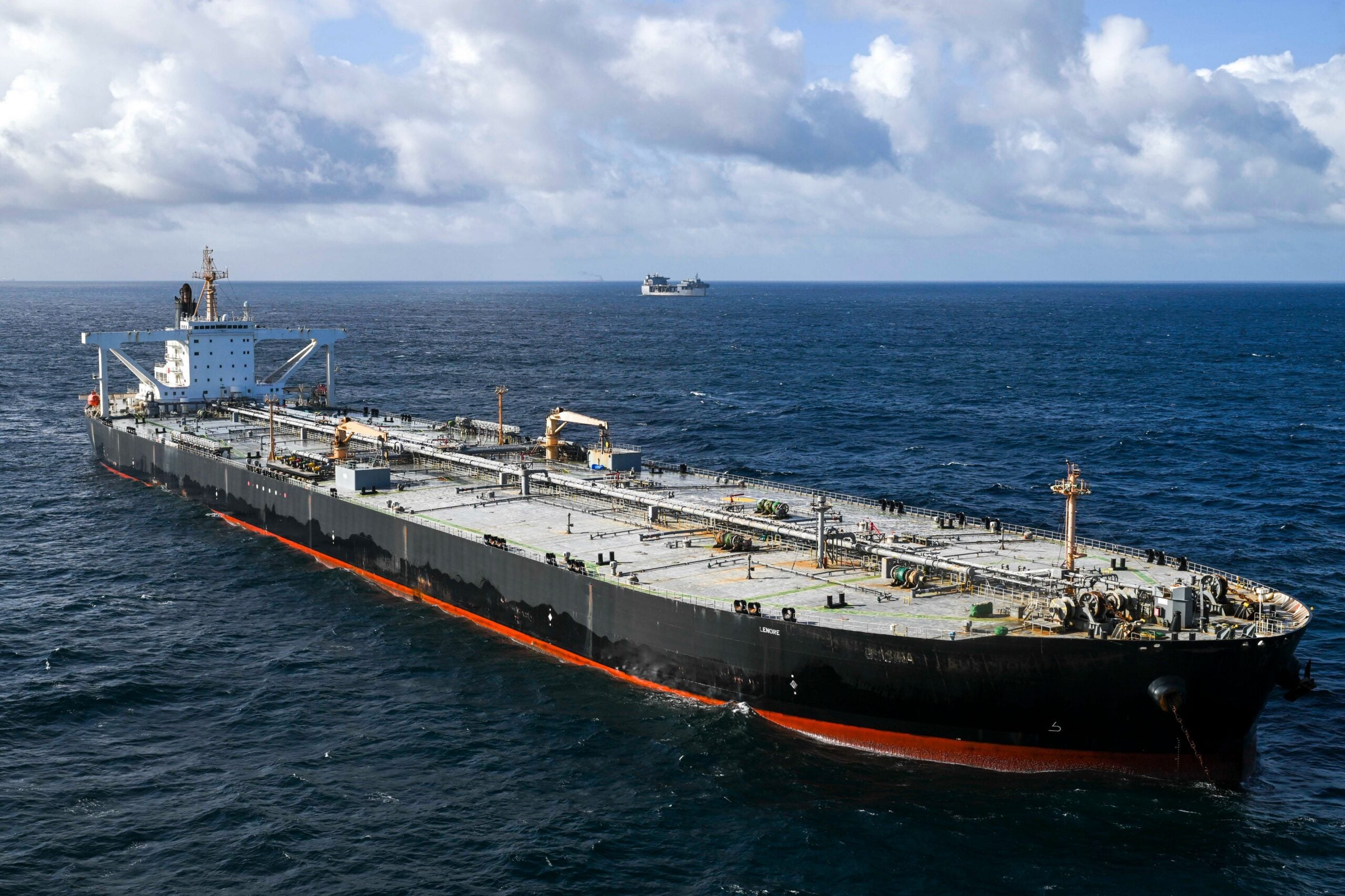 Who Will Govern Hormuz? Iran and Oman Begin Talks on Future Navigation and Maritime Services