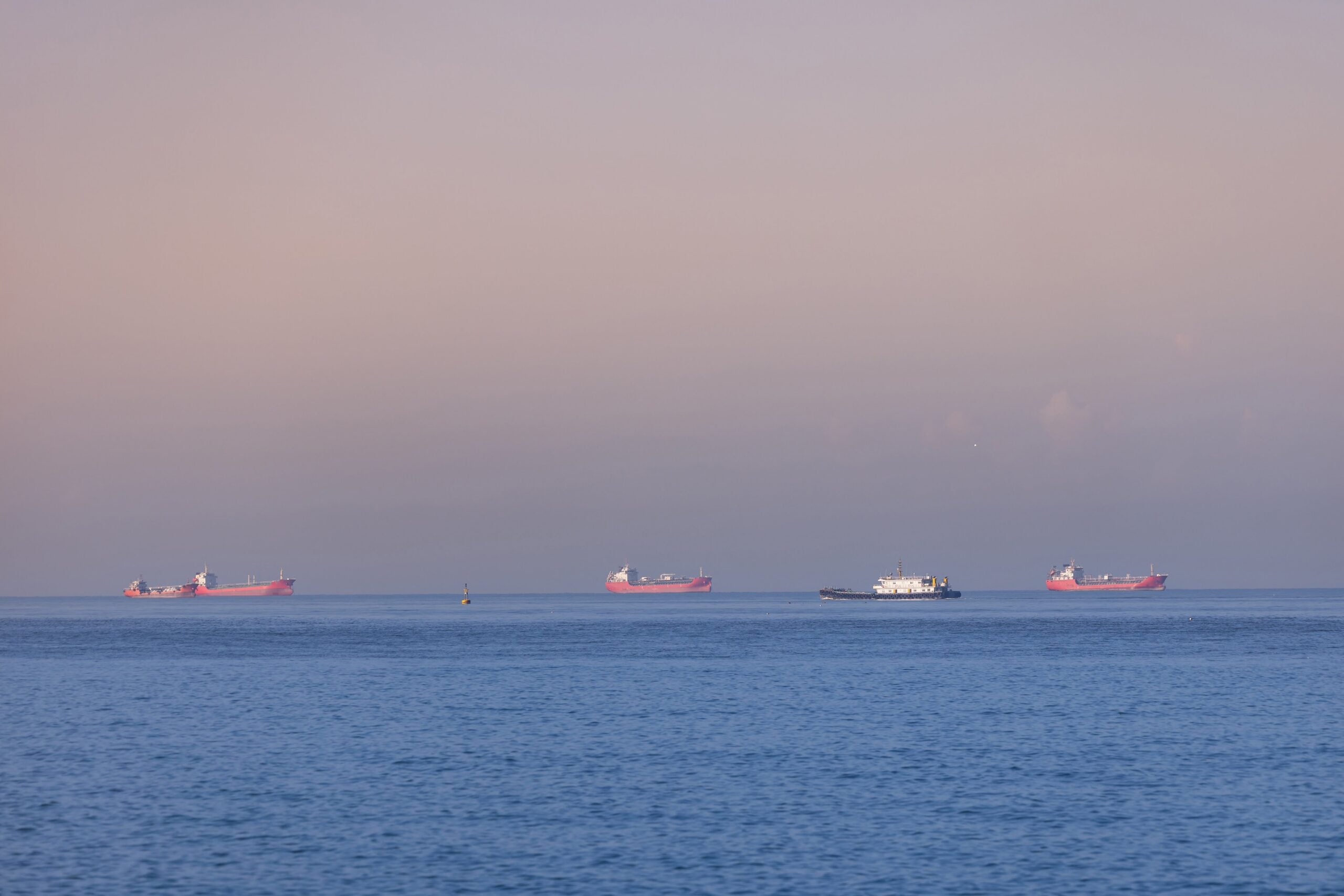 Ship Attack Off Oman Derails IMO’s Hormuz Evacuation Effort