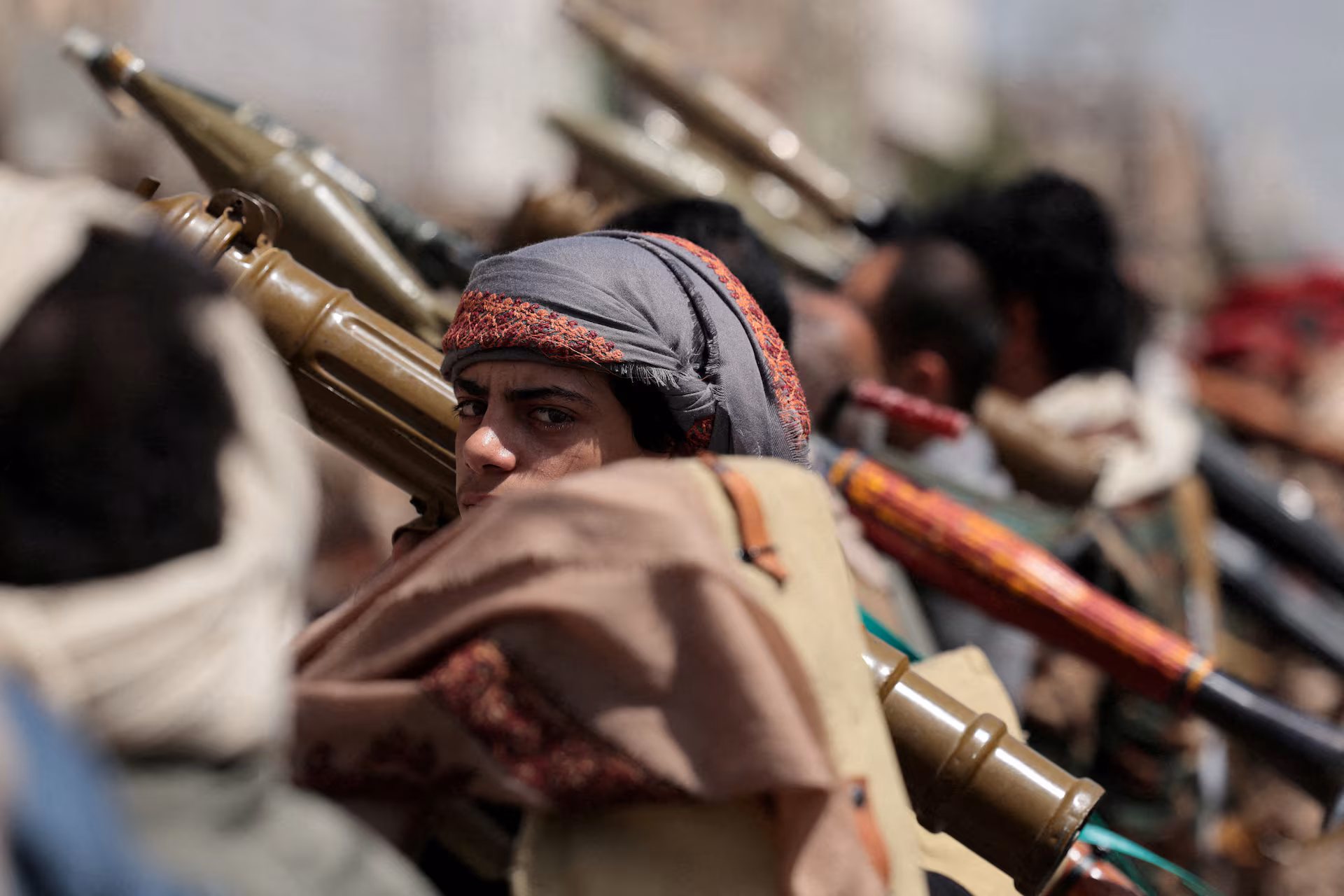 Iran Flew IRGC Commanders, Missile Gear to Yemen’s Houthis, Sources Say