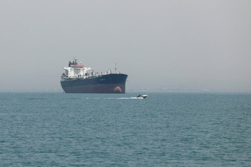 Draft Hormuz Deal Would Give Iran Control Over Gulf-Bound Ships, Sources Say