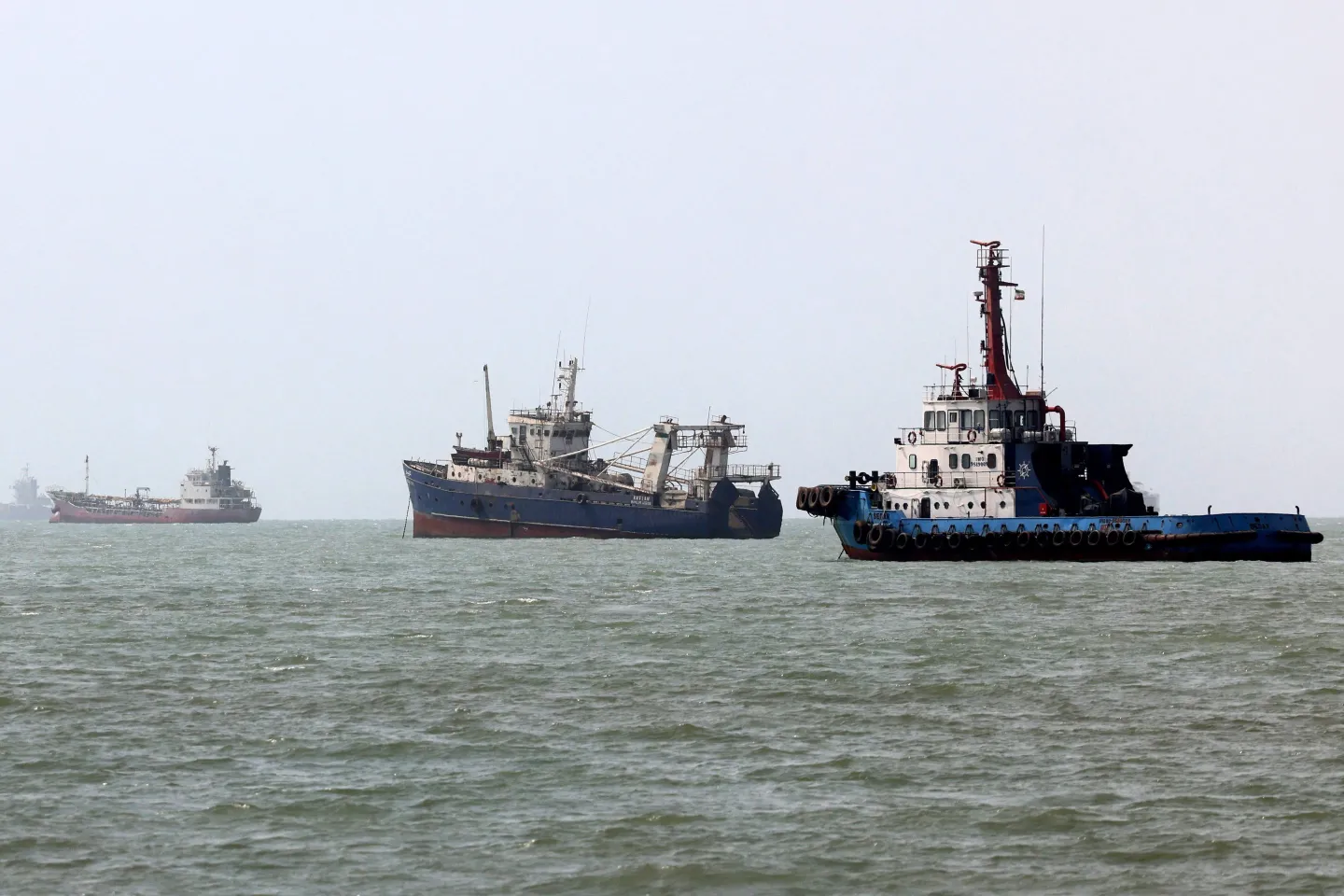 Covert Mideast Oil Flows Are Keeping Global Prices In Check