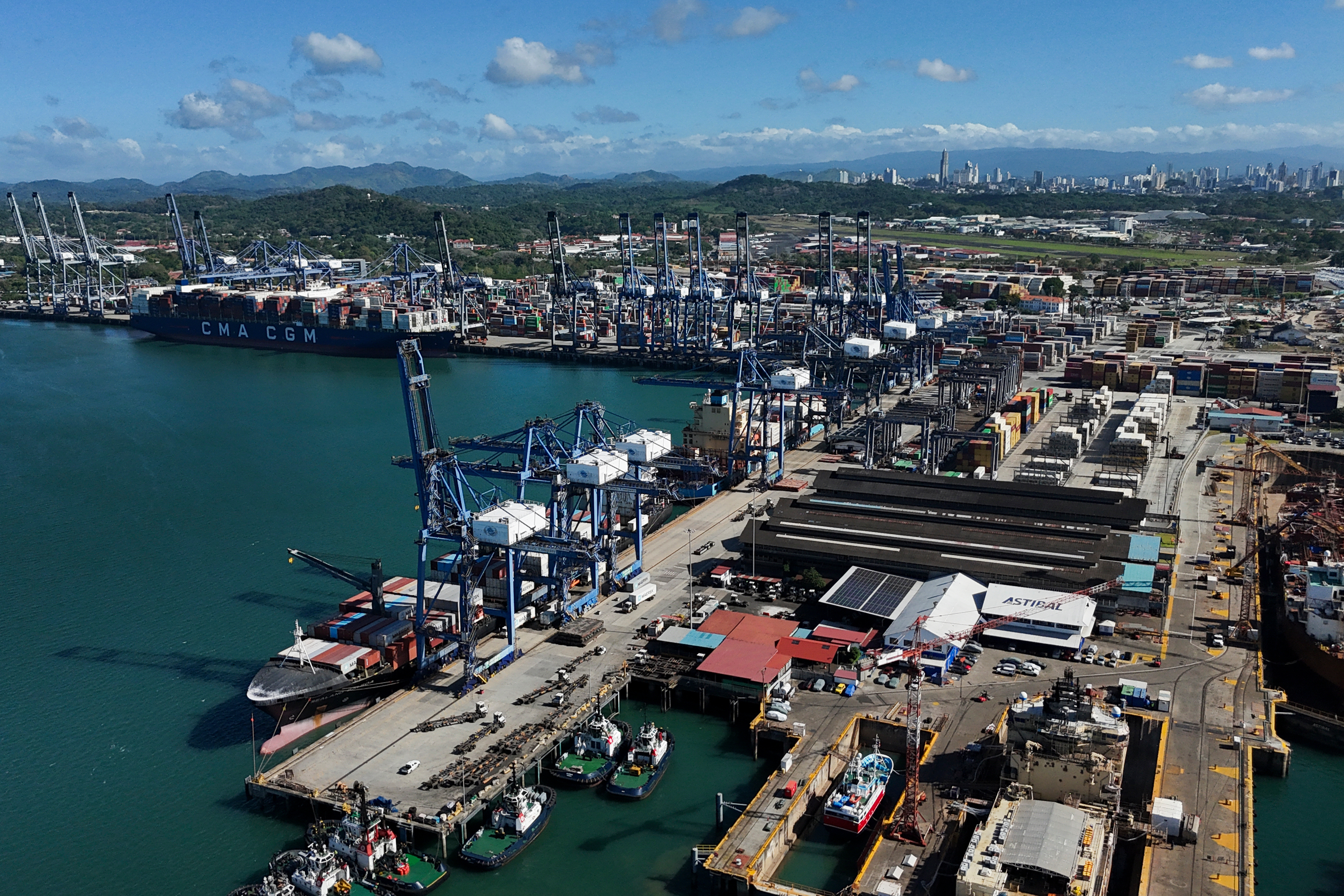 CK Hutchison Seeks $1.5 Billion for Loss of Panama Assets