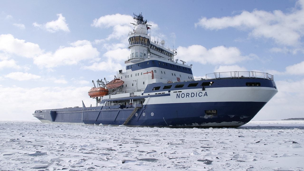 Finnish Icebreaker ‘Nordica’ Departs for Canada in Support of Arctic Mission photo